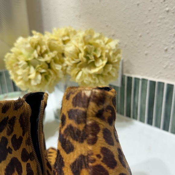Victoria Secret women's leopard boots size 7 - Picture 11 of 11
